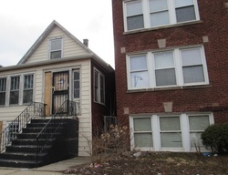 Pre-foreclosure in  W CONGRESS PKWY Chicago, IL 60644