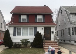 Pre-foreclosure in  192ND ST Saint Albans, NY 11412