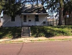 Pre-foreclosure Listing in W 5TH ST POTTSTOWN, PA 19464