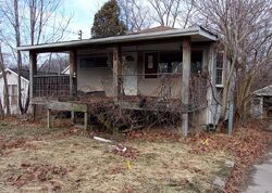 Pre-foreclosure in  W 38TH ST Lorain, OH 44052