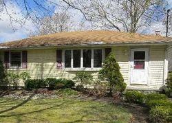 Pre-foreclosure in  OLD MEDFORD AVE Farmingville, NY 11738