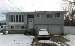 Pre-foreclosure Listing in WURZ ST BRENTWOOD, NY 11717