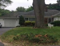 Pre-foreclosure Listing in BROOK RD RED BANK, NJ 07701