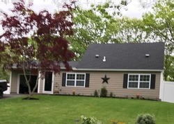  Meyer Ln, Medford NY