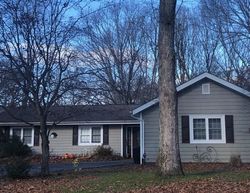 Pre-foreclosure Listing in RUSSET LN LAKE GROVE, NY 11755