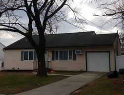Pre-foreclosure in  N GREENE AVE Lindenhurst, NY 11757