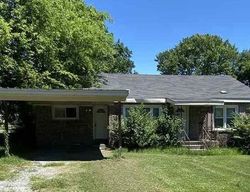 Pre-foreclosure Listing in W 8TH ST BENTON, KY 42025