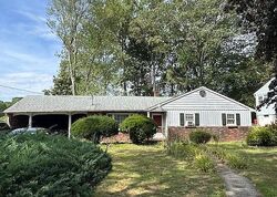 Pre-foreclosure in  COLLINS DR West Haven, CT 06516