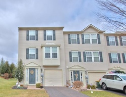 Pre-foreclosure in  RED HAWK CT Breinigsville, PA 18031