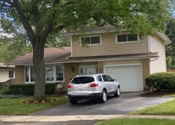  June Ln, Lombard IL