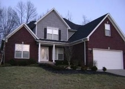 Pre-foreclosure in  OAKBURN DR Louisville, KY 40258