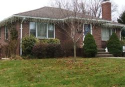 Pre-foreclosure in  DEWEY AVE Colonia, NJ 07067