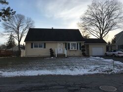  Macdonald Dr, Wayne NJ