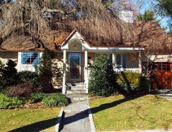 Pre-foreclosure Listing in MIDLAND DR EAST MEADOW, NY 11554