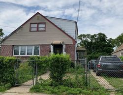 Pre-foreclosure in  PARK AVE Westbury, NY 11590