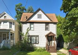 Pre-foreclosure in  STEELE CT Waukegan, IL 60085