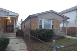 Pre-foreclosure in  S EMERALD AVE Chicago, IL 60620