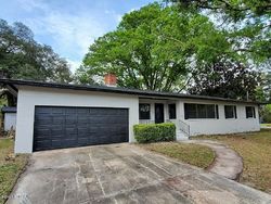 Pre-foreclosure in  LAKE PARK CT Jacksonville, FL 32208