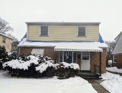Pre-foreclosure in  N 60TH ST Milwaukee, WI 53218