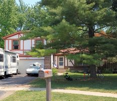 Pre-foreclosure in  SHENANDOAH DR Carol Stream, IL 60188