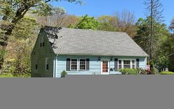 Pre-foreclosure in  PLEASANT ST Leicester, MA 01524