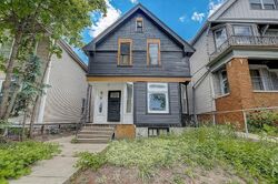  N Oakland Ave, Milwaukee WI