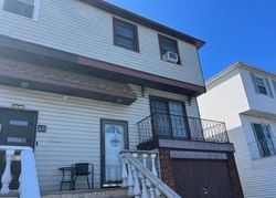 Pre-foreclosure in  MYRNA LN Staten Island, NY 10312