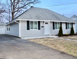 Pre-foreclosure in  DOBSON RD Edison, NJ 08817