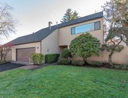 Pre-foreclosure in  NE 125TH PL Portland, OR 97230
