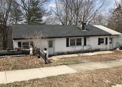 Pre-foreclosure Listing in MAPLEWOOD RD WORCESTER, MA 01602