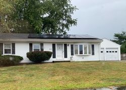 Pre-foreclosure Listing in CALVIN AVE SOMERSET, MA 02726
