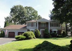 Pre-foreclosure in  MANOR CT Englishtown, NJ 07726