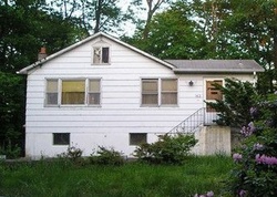 Pre-foreclosure Listing in DARTMOUTH TRL HOPATCONG, NJ 07843