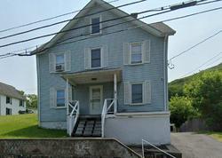 Pre-foreclosure in  MOUNTAIN AVE Highland Falls, NY 10928