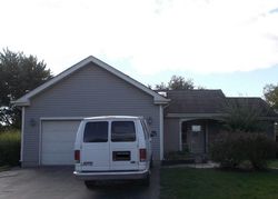 Pre-foreclosure Listing in FARMHILL CIR WAUCONDA, IL 60084