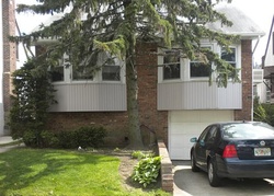 Pre-foreclosure Listing in W WALNUT ST LONG BEACH, NY 11561