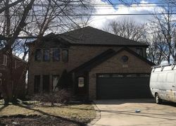  Eastview Dr, Des Plaines IL
