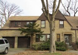 Pre-foreclosure in  N KILPATRICK AVE Chicago, IL 60646