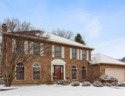 Pre-foreclosure in  HAWKINS CIR Wheaton, IL 60189