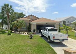 Pre-foreclosure in  DRAGON FLY CT Kissimmee, FL 34743