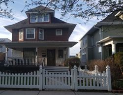 Pre-foreclosure in  W BERTEAU AVE Chicago, IL 60641