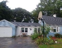 Pre-foreclosure in  BIRCHWOOD DR Ansonia, CT 06401