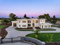 Pre-foreclosure in  EUREKA RD Granite Bay, CA 95746