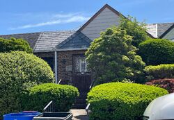 Pre-foreclosure in  DUNLOP AVE Saint Albans, NY 11412