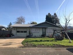 Pre-foreclosure in  N 4TH ST Talent, OR 97540