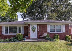 Pre-foreclosure in  AMBOY DR Louisville, KY 40216
