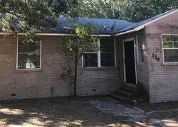 Pre-foreclosure in  DIVISION ST Jacksonville, FL 32209