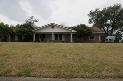 Pre-foreclosure Listing in COUNTRY CLUB CT SHALIMAR, FL 32579