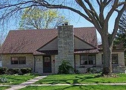 Pre-foreclosure in  N 98TH ST Milwaukee, WI 53222
