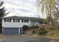 Pre-foreclosure in  WINDSOR DR Syracuse, NY 13214